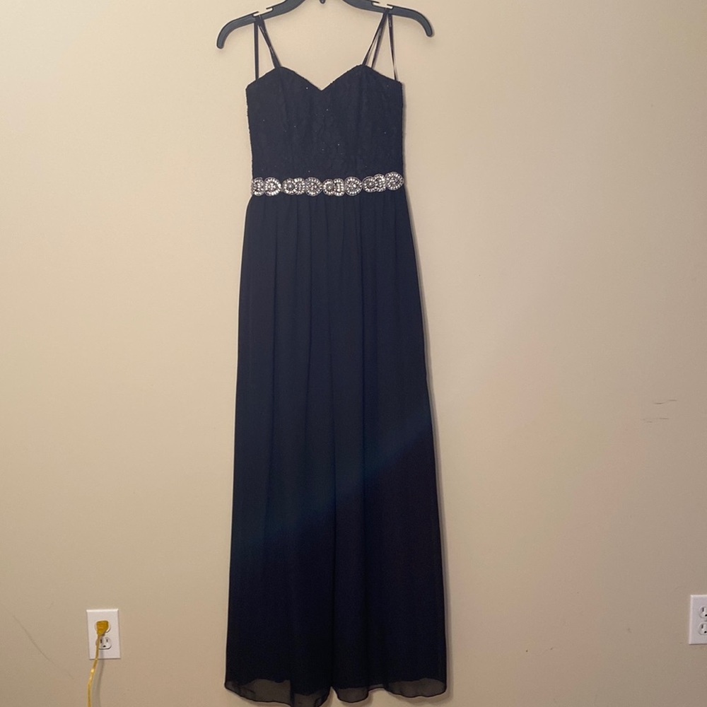 Long black formal strapless dress